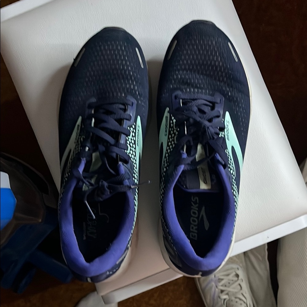 Brooks ghost 14 Navy and Mint Running Shoes
